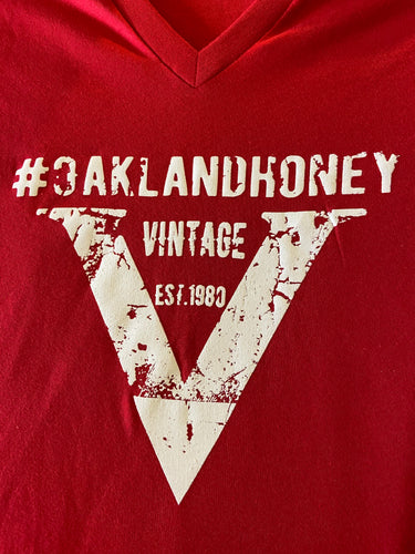 OAKLAND HONEY “V” TEE RED/WHITE